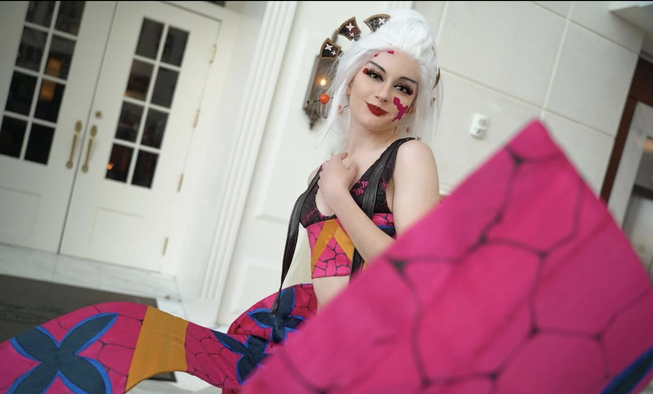 Trinity (@raintea.cos)